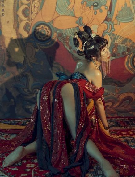 理伦丰满女警察_完整版在线观看